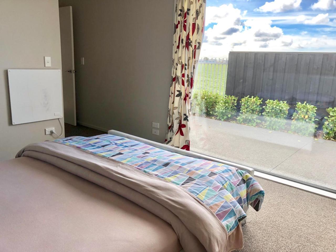 Lovely, Sunny, Home Sweet Home Christchurch Esterno foto