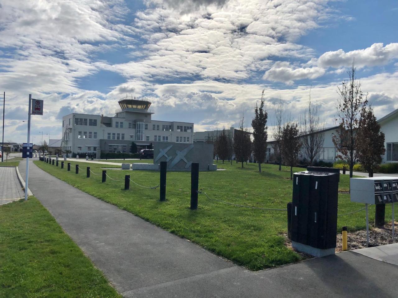 Lovely, Sunny, Home Sweet Home Christchurch Esterno foto