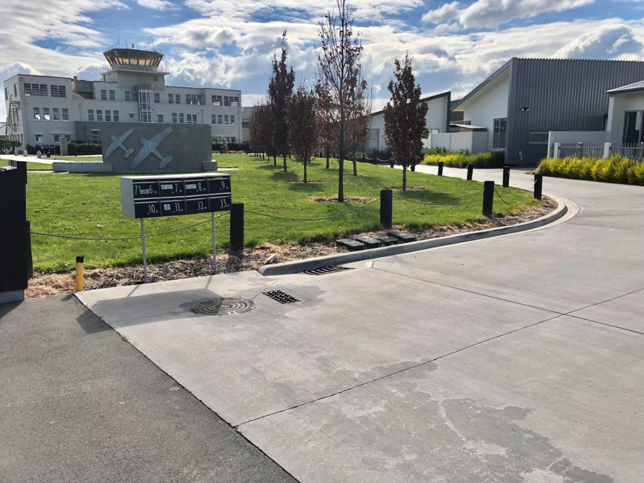Lovely, Sunny, Home Sweet Home Christchurch Esterno foto