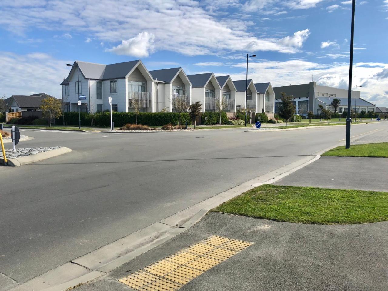 Lovely, Sunny, Home Sweet Home Christchurch Esterno foto